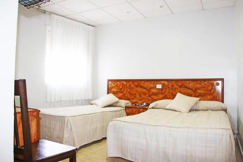 Hotel Trabuco Сантьяго-де-ла-Рібера Екстер'єр фото